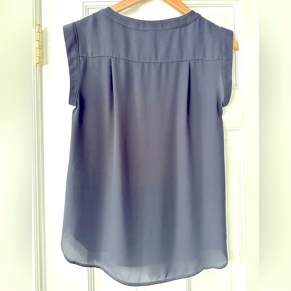 J. Crew Women's Navy Blue Sleeveless Drapey Blouse- Size 00P - Picture 4 of 5